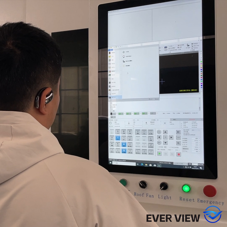 EVER VIEW mesin pemotong laser cerdas generasi anyar dadi online, nganyarke kemampuan ngawasi remot kanggo kompatibilitas Industri 4.0.